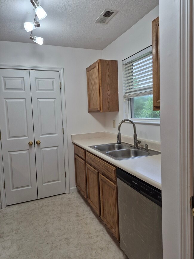Photo - 105 Olde Covington Way