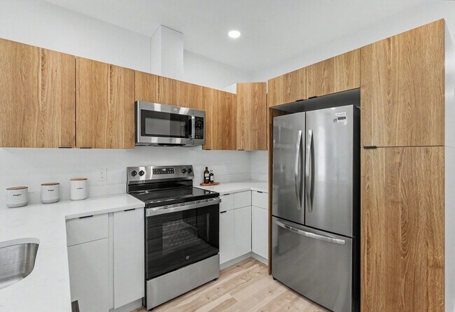 73 Portland St Unit 101