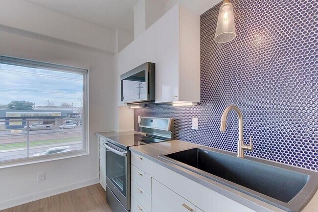 Photo - 4361 S Congress Ave Unit 210