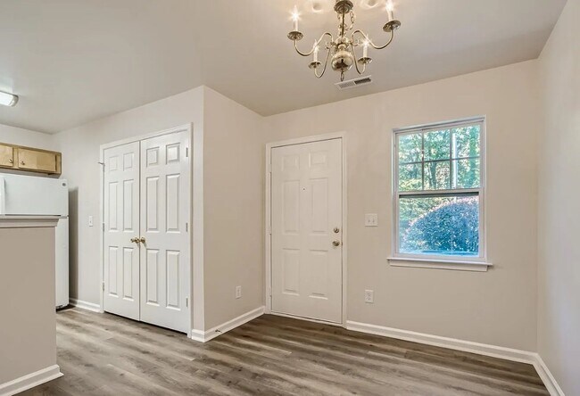 Photo - 307 Drury Dr