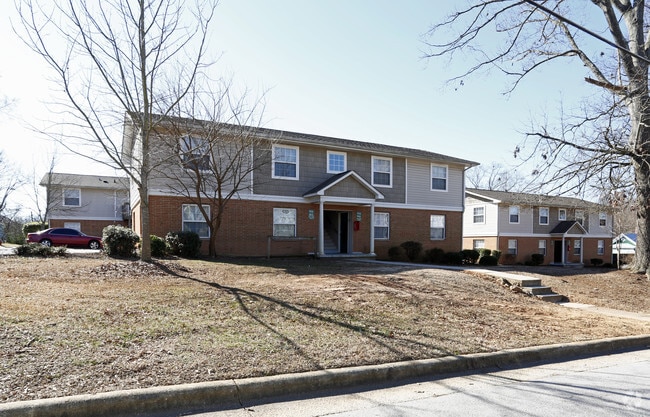 Photo - Gregory Oaks Apartments