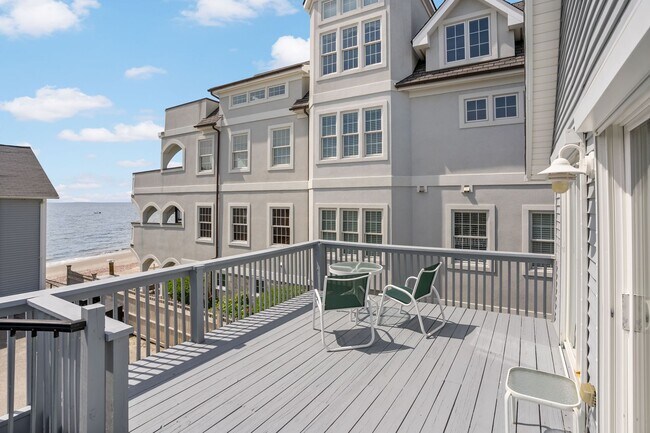 Photo - 210 Broadway