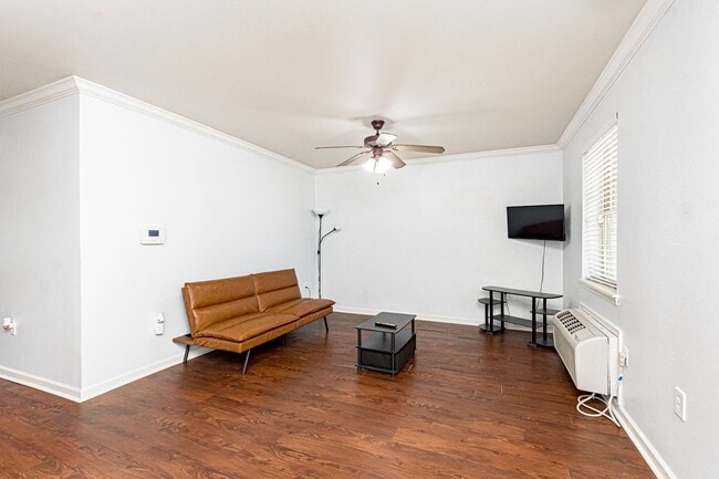 Photo - 2 Bedroom Downstairs condo available Now N...