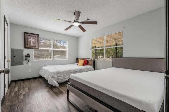 Photo - 541 Trails End Dr