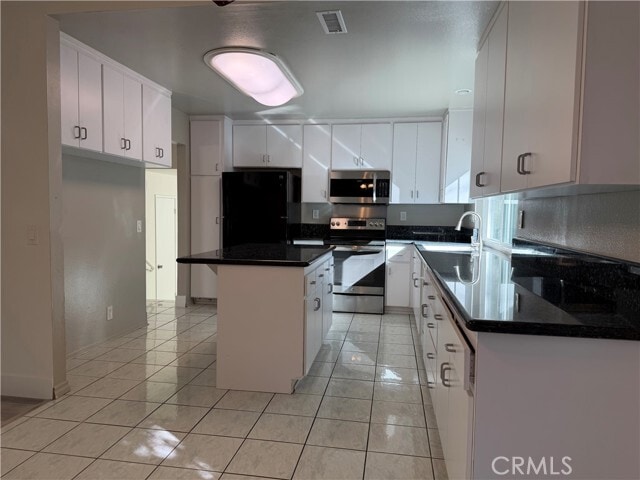 Photo - 2866 Treeview Pl