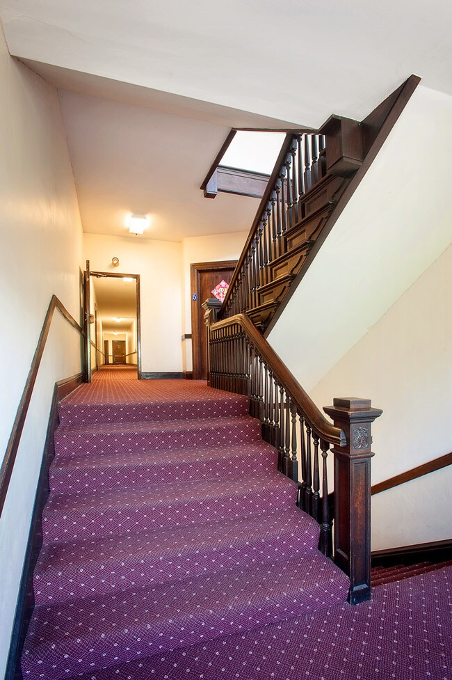 Walnut Street Apartments