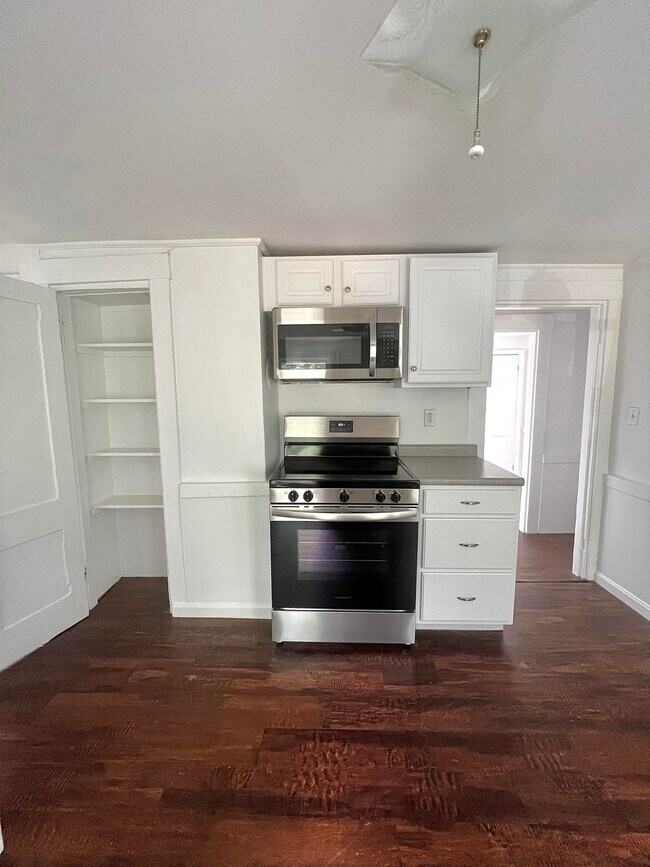 Photo - 394 Main St Unidad 394B Main St