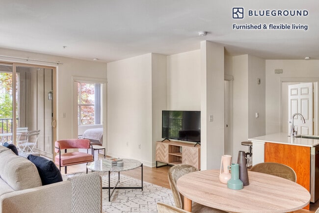 Photo - 11000 NE 10th St Unidad FL2-ID426