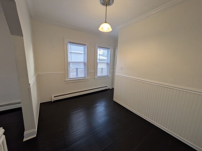 Photo - Charming Bungalow in Amazing Location