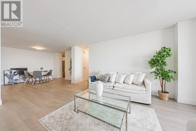 Photo - 2220 Marine Dr Unité 2002