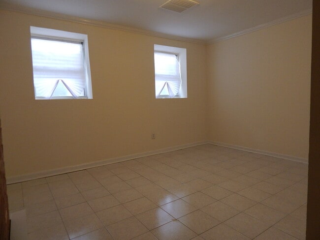 Photo - 135 Sussex St Unit 1