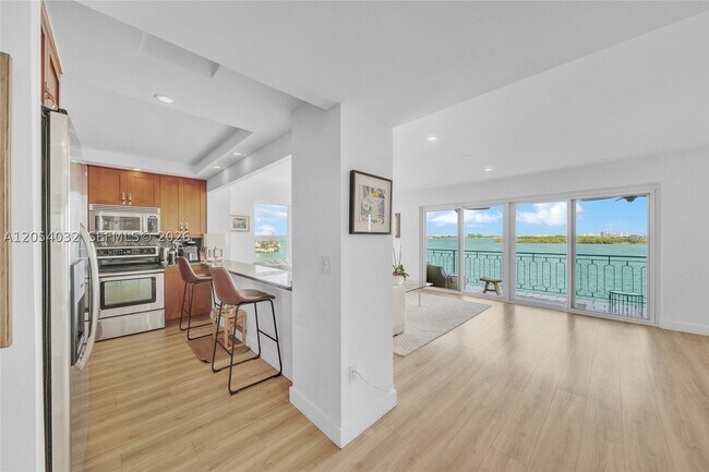 Photo - 11111 Biscayne Blvd Unit 5A