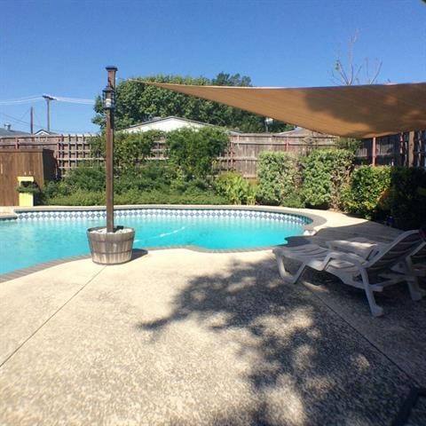 Photo - 503 Cozby St N