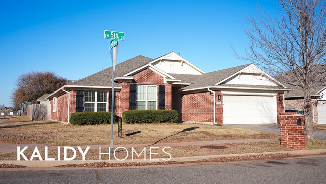 Photo - 13049 SW 5th St