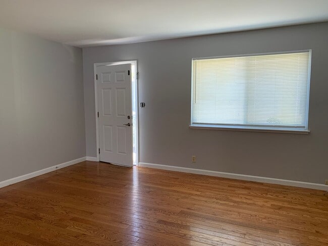 Photo - 4351 Latimer Ave Unit B