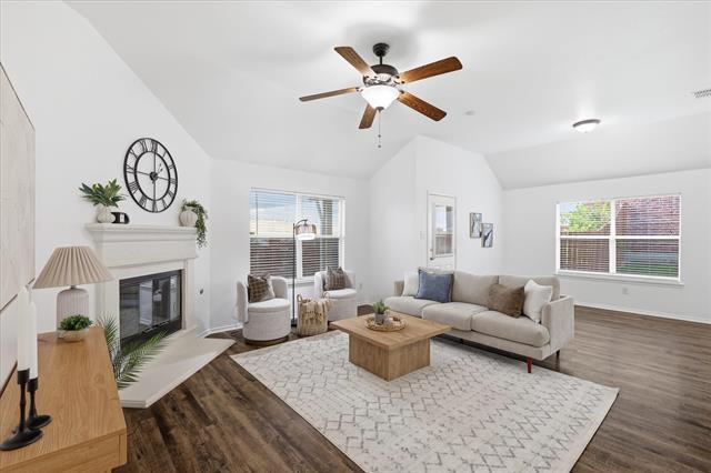 Building Photo - 2825 Saddlebred Trail