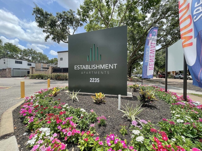 Photo - Establishment