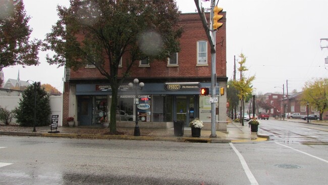 Photo - 6 E King St
