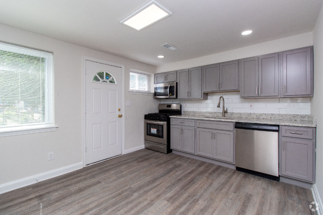 Building Photo - 4539 Shamrock Ave Rental