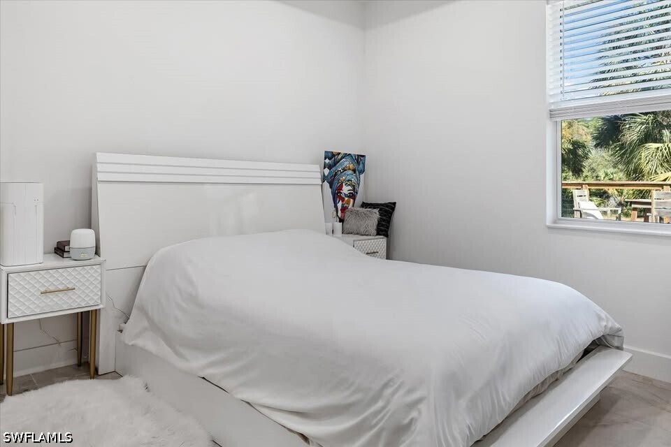 Photo - 155 Thornton Ave S