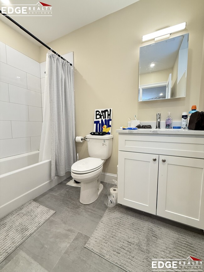 Photo - 3 Glenley Ter Unidad 1