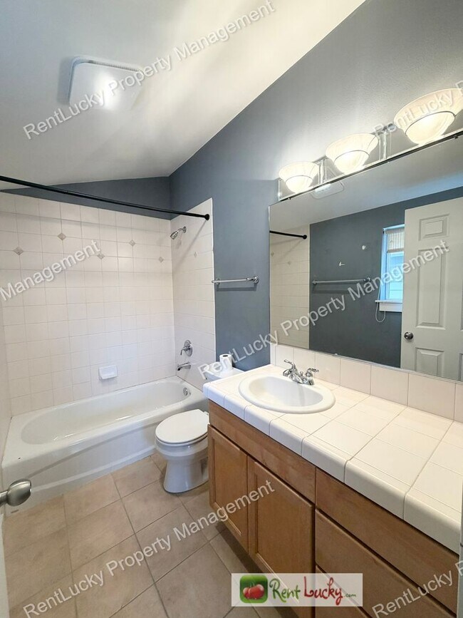 Photo - Fantastic 3 Bedroom in Ballard w/ Natural Lighting and Beautiful Finishes!
