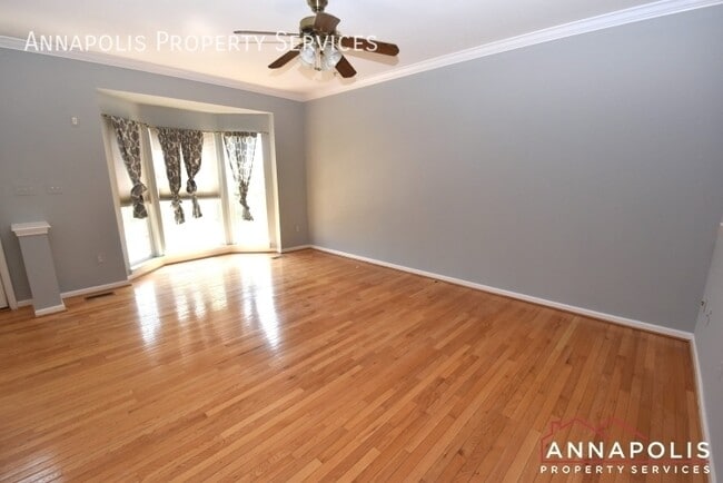 Photo - 916 Glaze Ct