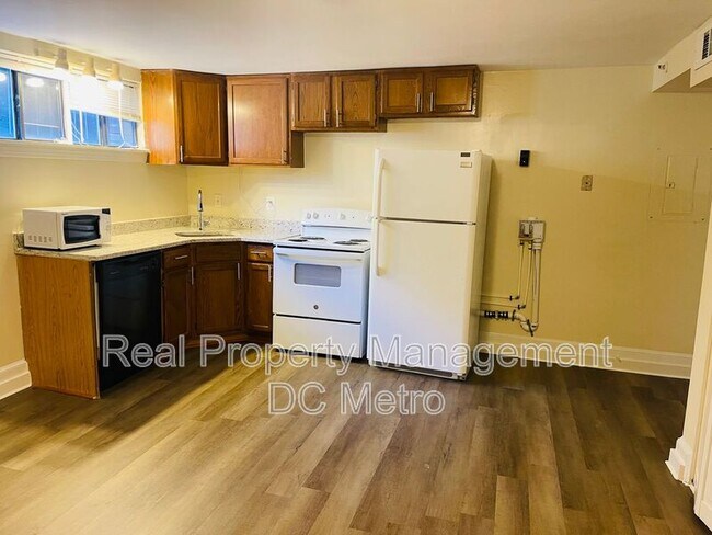 815 Maryland Ave NE Unit 2