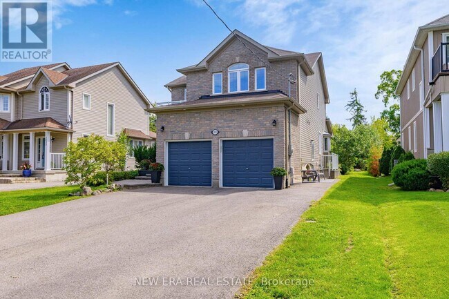 Photo - 1031 Lake Dr N