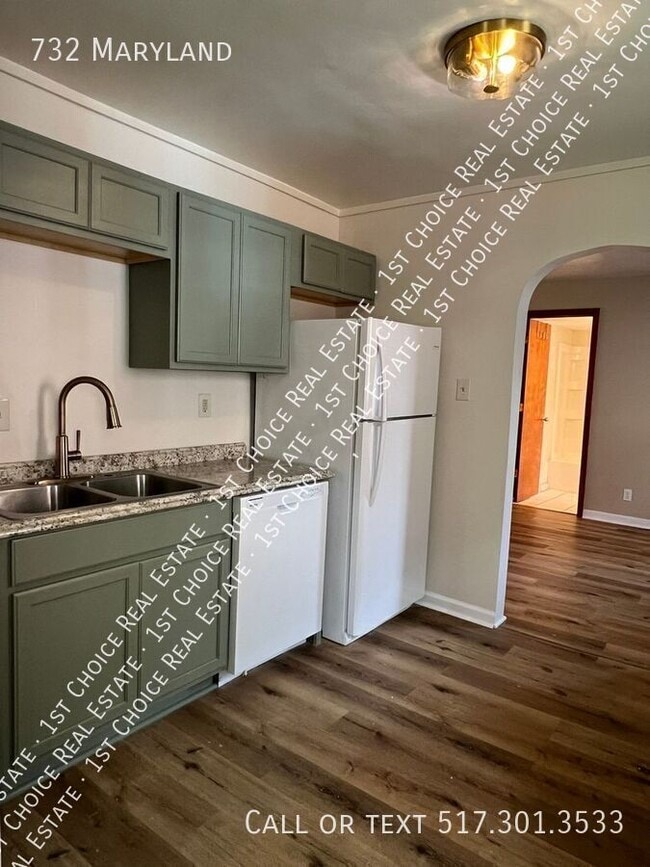 Photo - 732 Maryland-