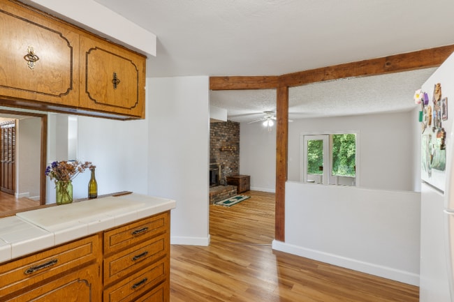 Photo - 9423 NE Woodridge St