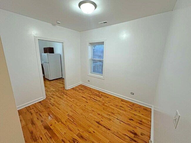 Photo - 5145 W Ferdinand St