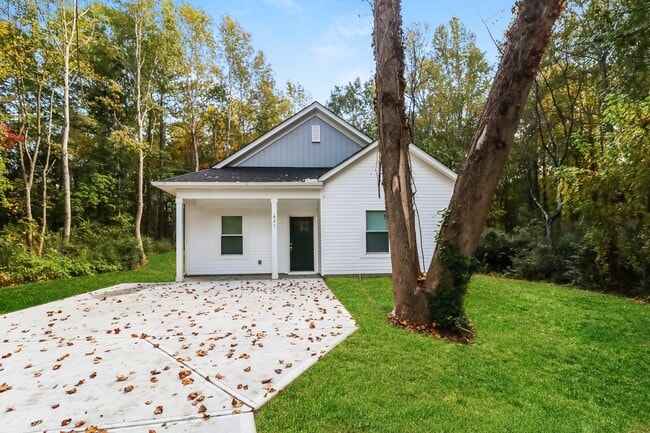 Building Photo - 621 Burrington Ct