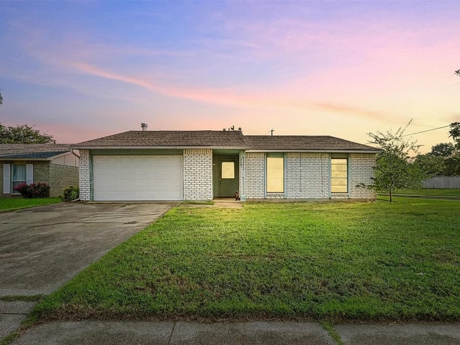 Building Photo - 7101 Christie Ln Rental