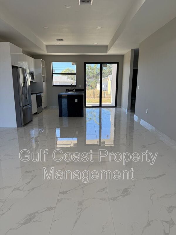 Photo - 1914 NE 18th Ave