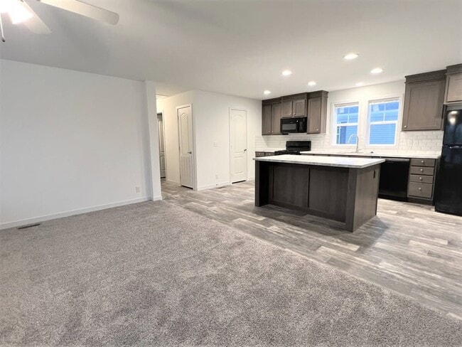 Photo - 17082 Coventry Ln