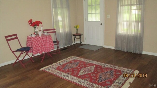 Photo - 418 Cross St