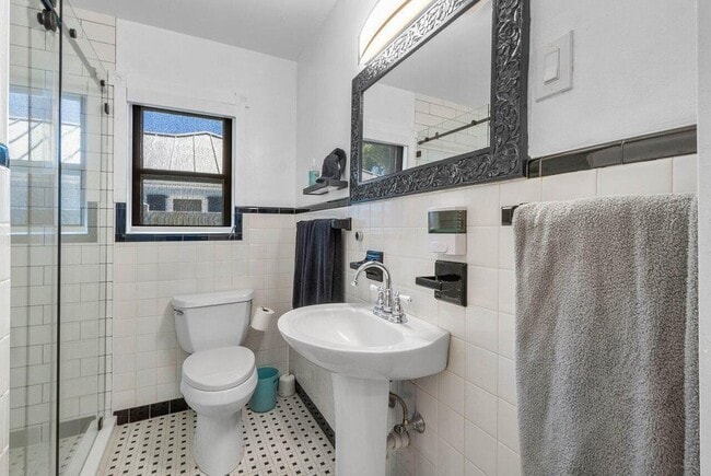 Photo - 26 NE 10th St