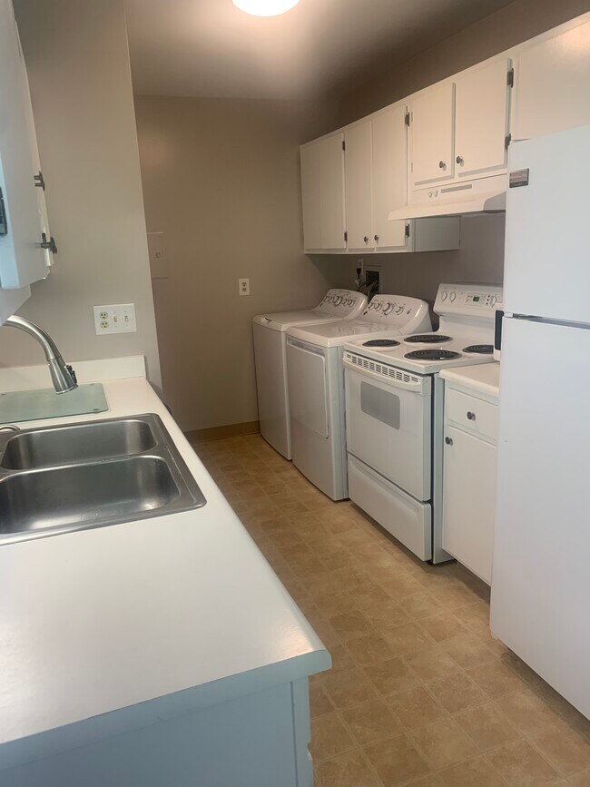 34 Falcon Ln E Condo Unit Valley Creek Condo for Rent in Fairport, NY