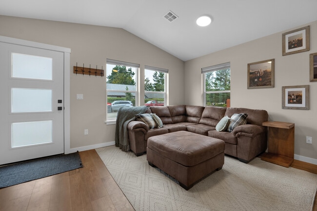 Photo - 1350-1313 13th Ave