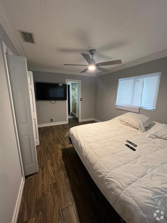 Building Photo - 225 NW 15th St Unit #2-Efficiency Rental