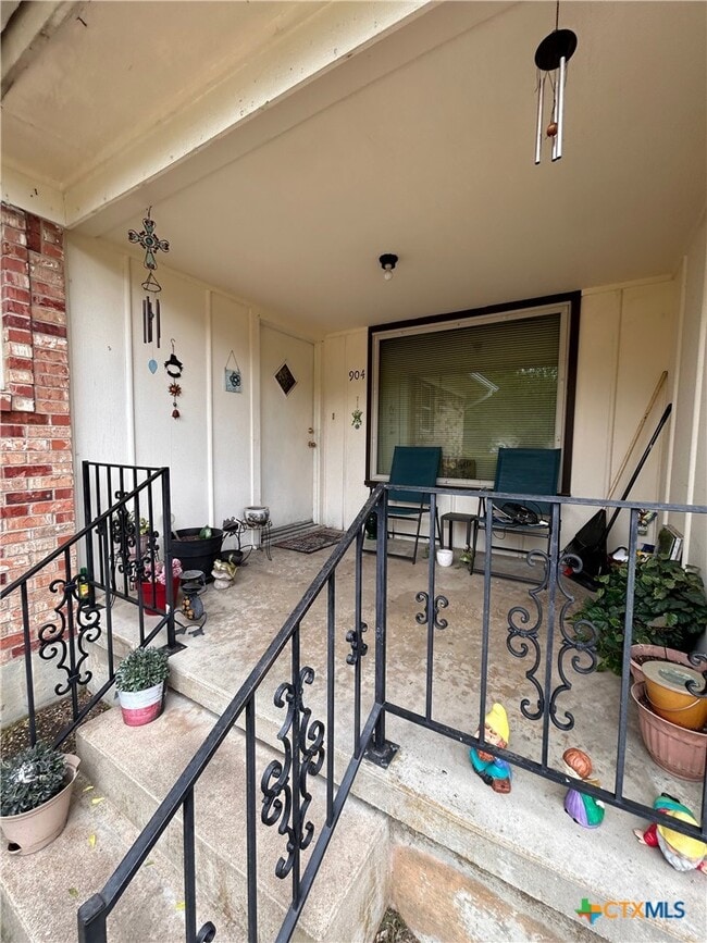 Photo - 904 E Jasper Dr
