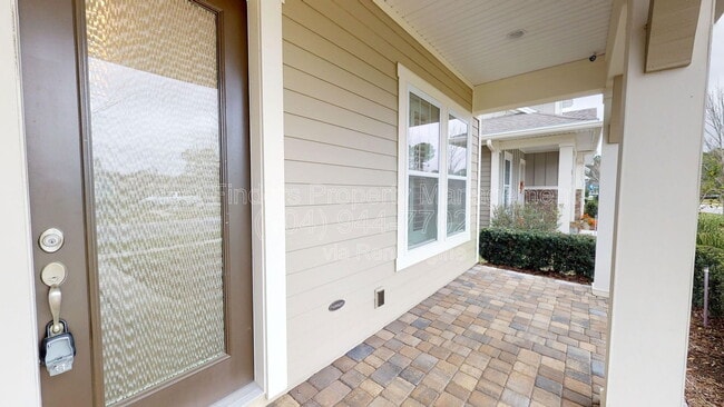 Photo - 203 Southern Oak Dr