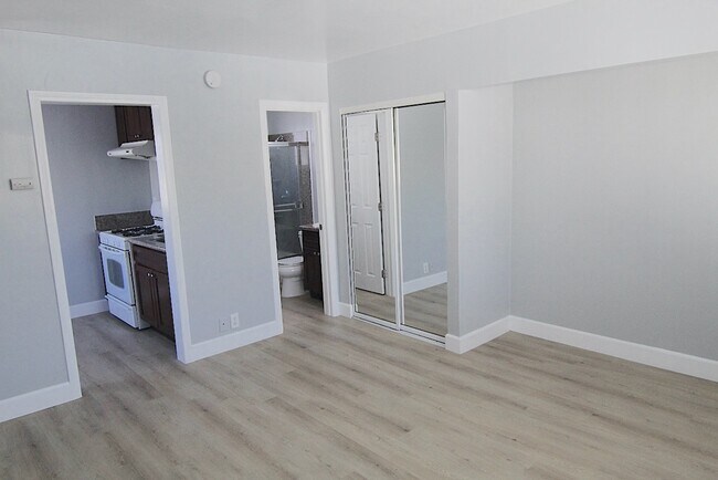 Photo - 3345 Del Mar Ave Unidad 1