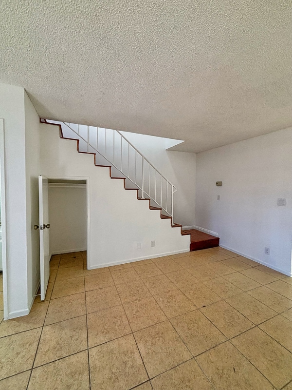 Photo - 7502 9th St Unidad B