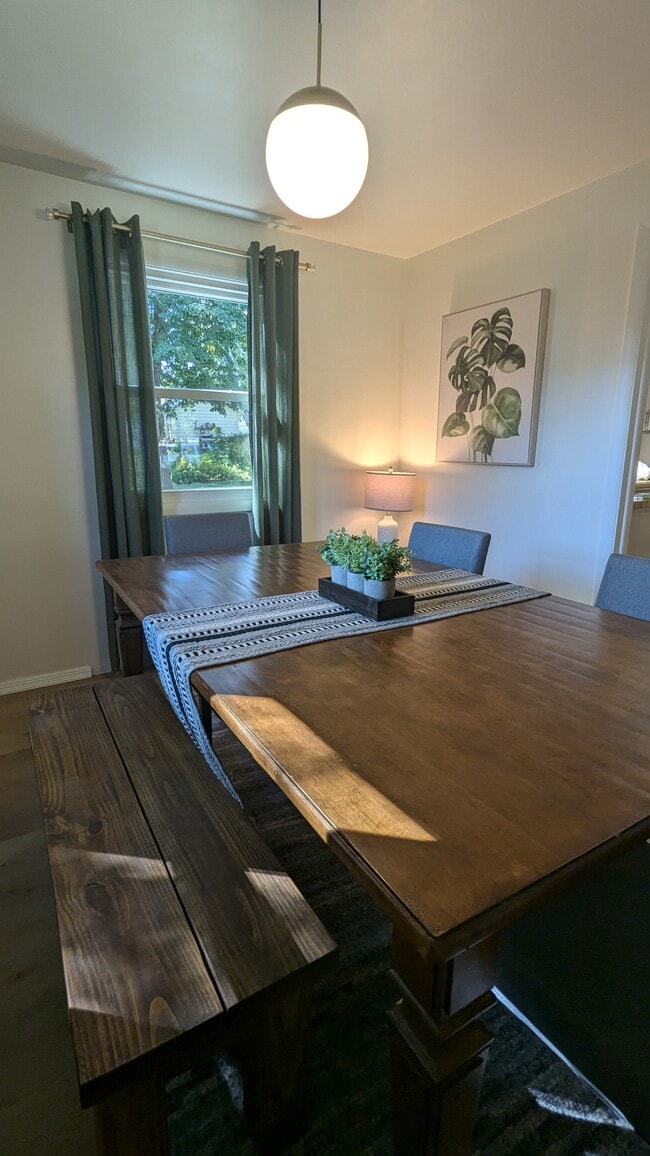 Photo - 949 Myrtle Ln