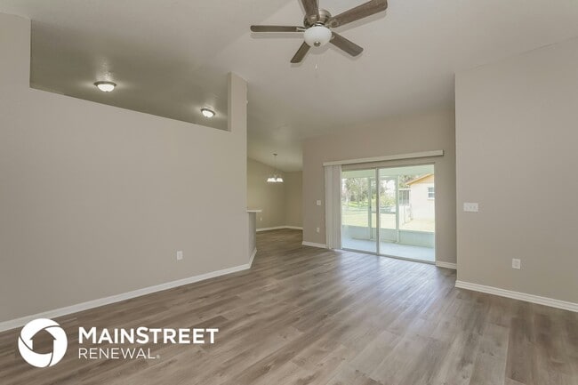 Photo - 3507 Manor Loop