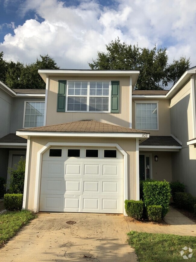 Building Photo - Foxhill Commons Rental