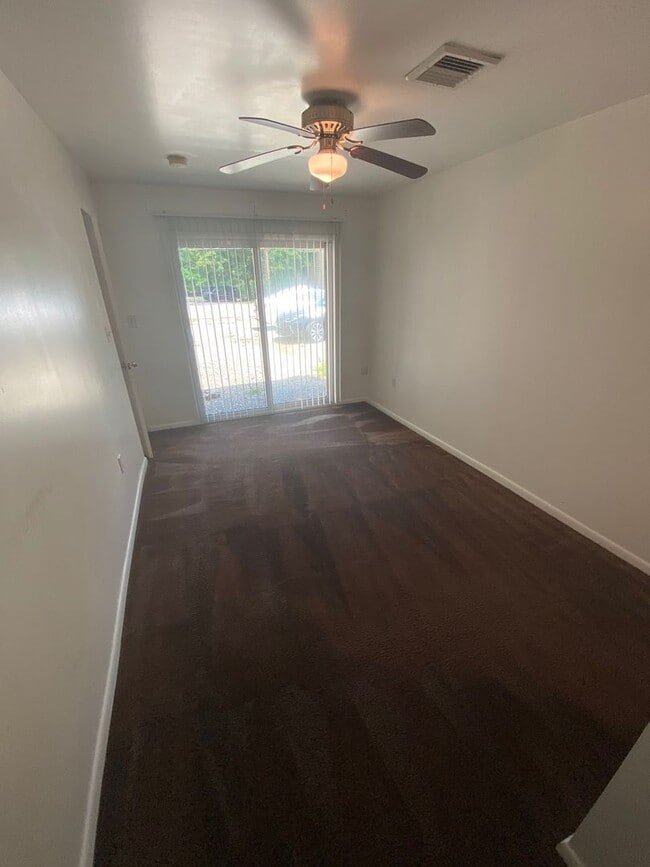 Photo - 144 Wabash St Unidad First Floor Rear