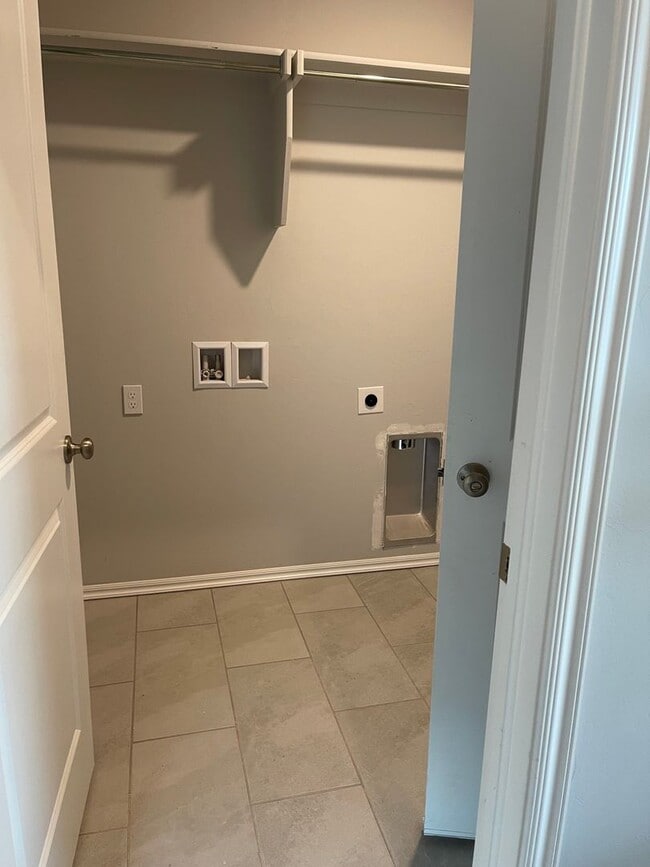 Photo - 2600 NW 199th St